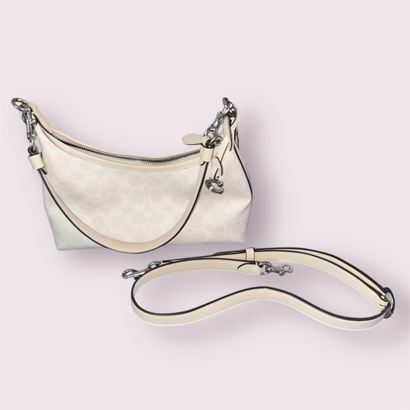 Authentic Coach Juliet Shoulder Bag 25 in Signature Canvas - Picture 3 of 5